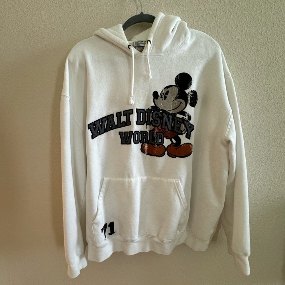 Men’s Mickey Sweatshirt